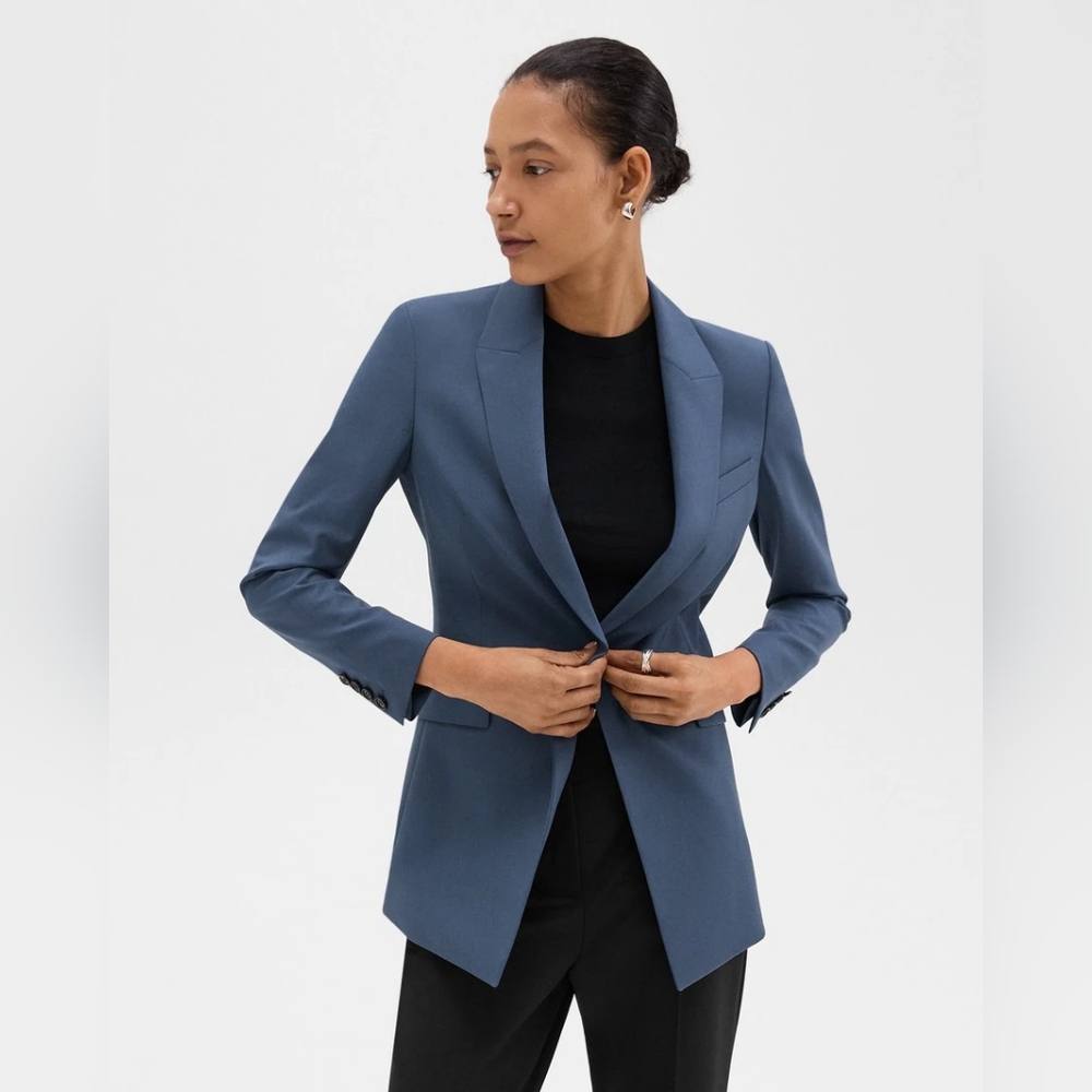 THEORY Etiennette blazer in good wool, ash blue, size 10